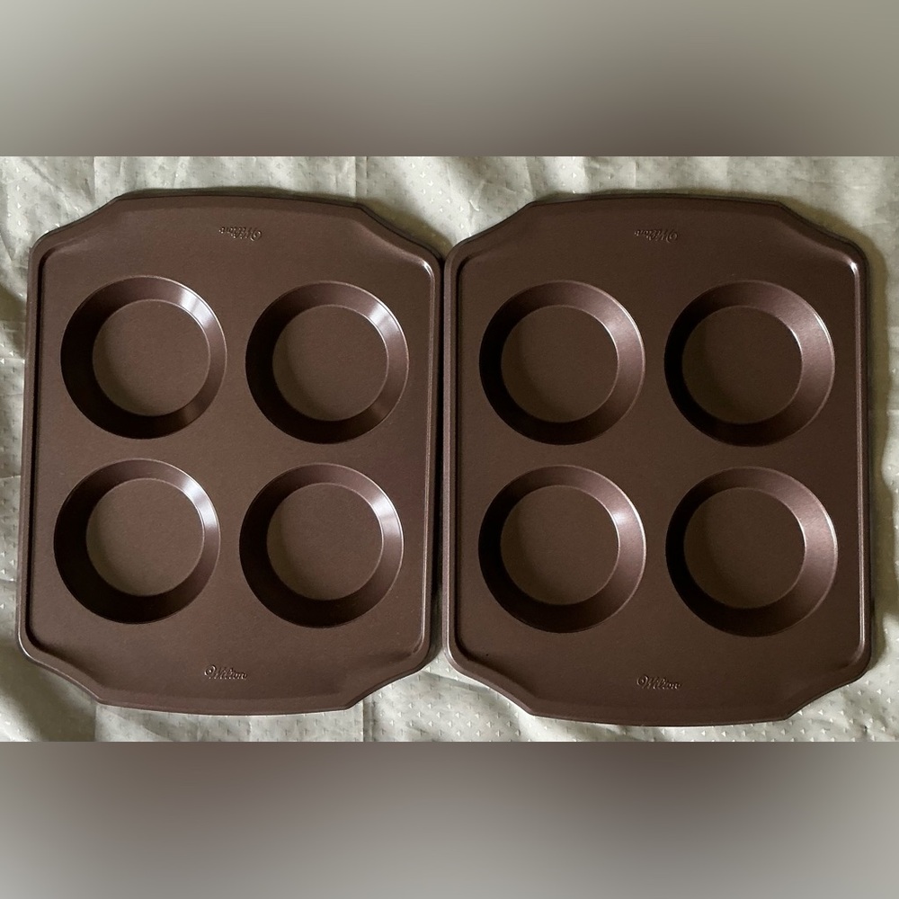 Wilton 4-Cavity Mini Pie Pan Qty of 2 pans
